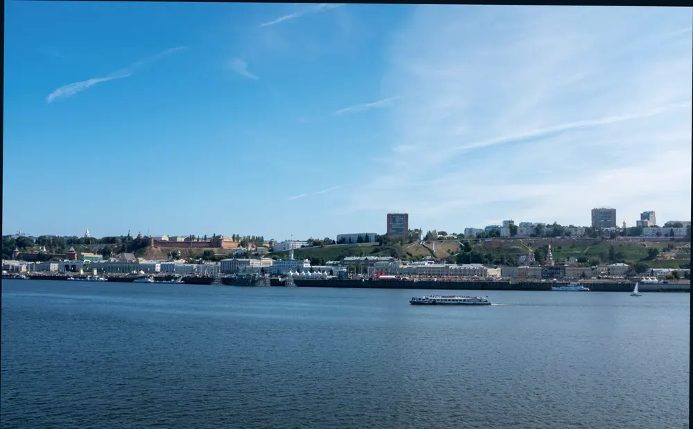 Кремль Нижнего Новгорода — исторический центр города, где современные технологии соседствуют с многовековой архитектурой.